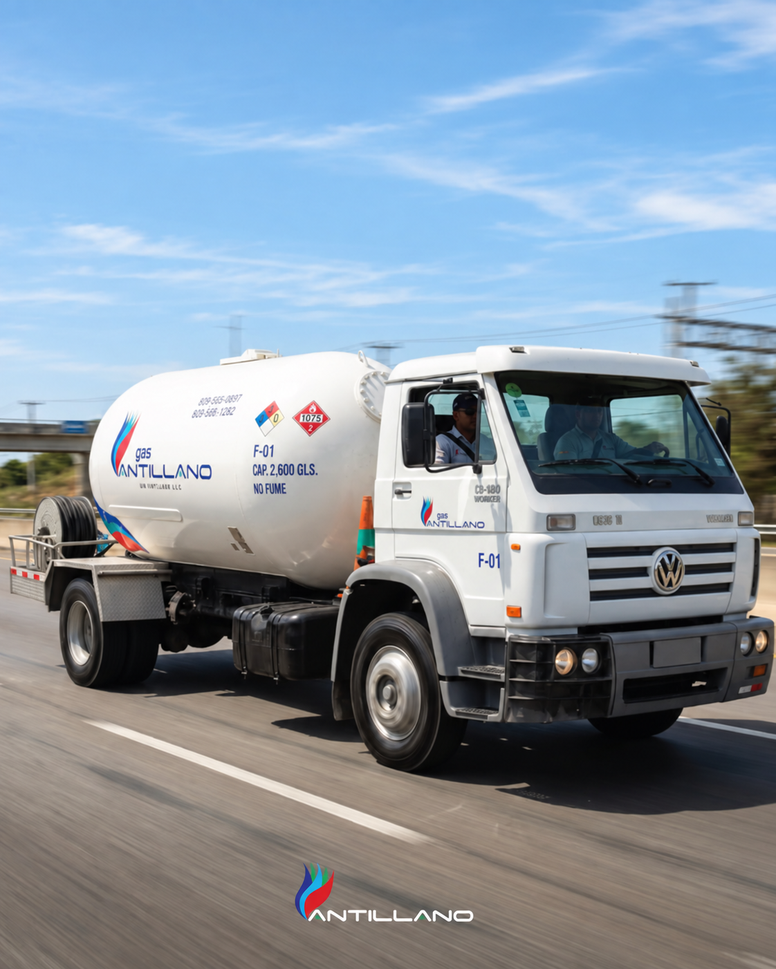 Camión de Gas Antillano en ruta para el suministro de GLP a granel